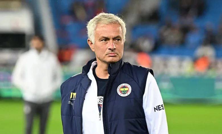 Trabzonspor - Fenerbahçe maçı öncesi Jose Mourinho'dan tepki çeken hareket!- Trabzonspor
