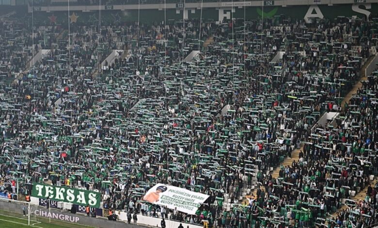 Bursaspor taraftarlarından "İsrail futboldan men edilsin" çağrısı!- Trabzonspor