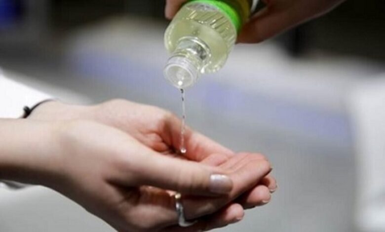 KOLONYA KULLANMAK ORUCU BOZAR MI? | Oruçluyken kolonya koklamak, sürmek orucu bozar mı DİYANET?- Trabzonspor