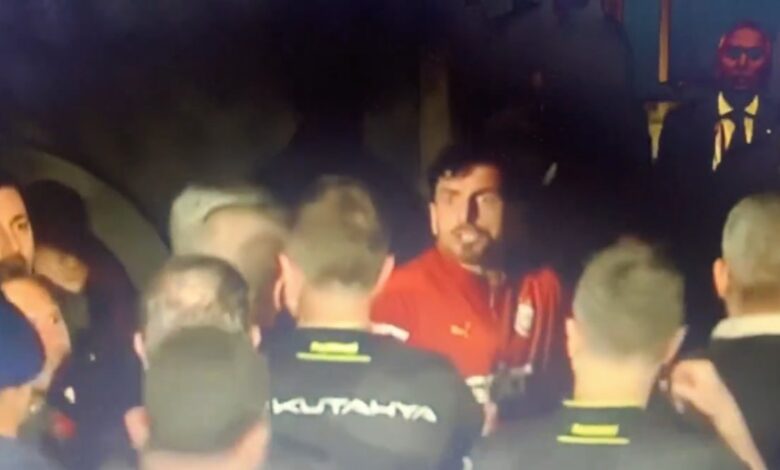 Galatasaray'da Günay Güvenç'e koridorda kırmızı kart!- Trabzonspor