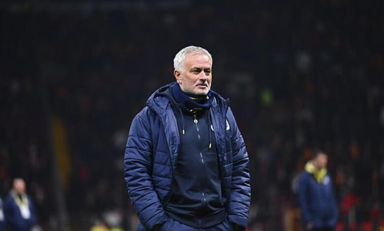 Jose Mourinho kararını verdi! İşte Fenerbahçe'nin Onvo Antalyaspor maçı 11'i- Trabzonspor