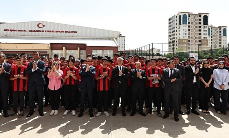 Öğrencilere 160 bin forma- Trabzonspor