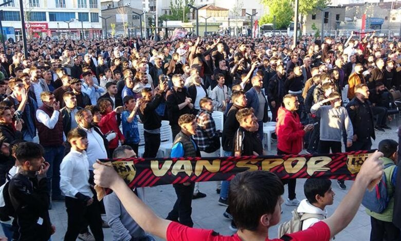 Vanspor taraftarının galibiyet coşkusu- Trabzonspor