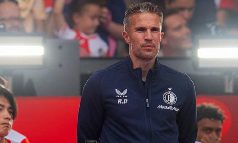 Robin van Persie'den Fenerbahçe'ye gönderme: 'Bizimle aynı sorunu yaşıyorlar'- Trabzonspor