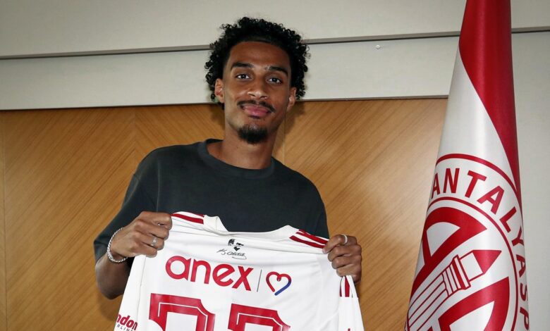 Antalyaspor Gambiyalı futbolcu Ceesay'ı transfer etti- Trabzonspor