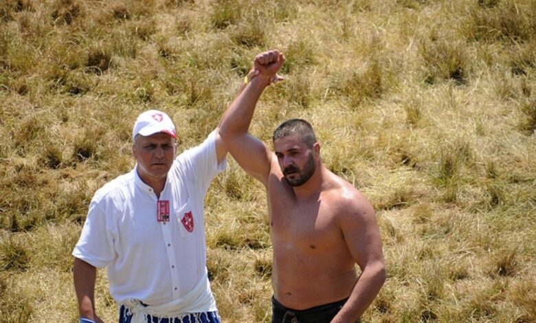 Arnavutköy Yağlı Güreşlerin'nde başpehlivan Ali İhsan Batmaz oldu!- Trabzonspor