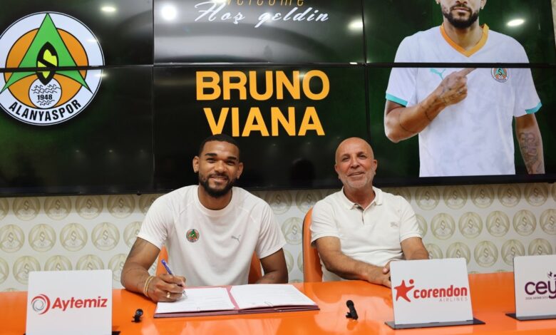 Corendon Alanyaspor'da 4 imza birden!- Trabzonspor