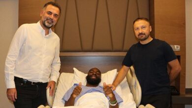 Galatasaray maçında sakatlanan Mbakata'nın son durumu açıklandı- Trabzonspor