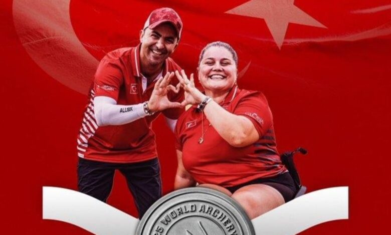 Öznur Cüre Girdi ve Kenan Babaoğlu'ndan gümüş madalya!- Trabzonspor