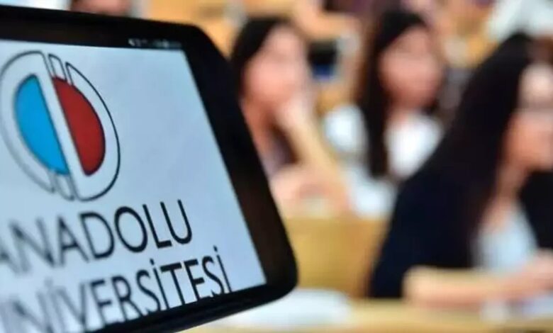 Anadolu Üniversitesi Açıköğretim Fakültesi kayıt yenileme ne zaman başlıyor, kayıt yenileme nasıl yapılır? KAYIT YENİLEME TARİHLERİ 2025-2026- Trabzonspor