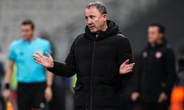 Beşiktaş teknik direktörü Sergen Yalçın: 'Necip'in açıklamaları beni üzdü'- Beşiktaş