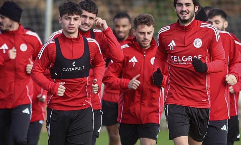 Djikiya takımda kalıyor- Trabzonspor