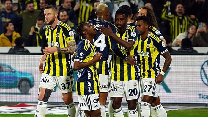 FCSB – Fenerbahçe maçı canlı izle | FB FCSB maçı şifresiz (UEFA Avrupa Ligi maçı canlı yayın)- Trabzonspor