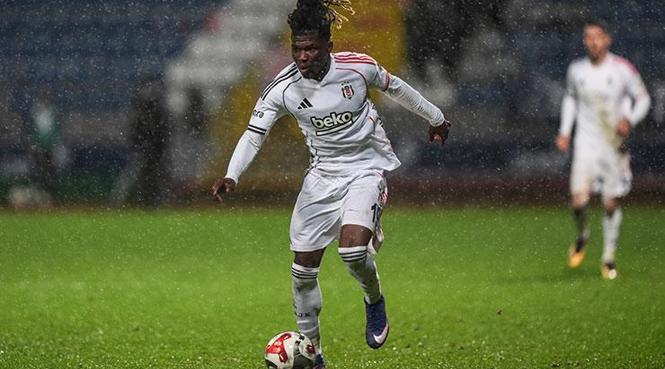 (ÖZET) Yıldızlar sahne aldı! Beşiktaş evinde Konyaspor'u 2 golle geçti | Beşiktaş - Konyaspor maç sonucu: 2-1- Trabzonspor