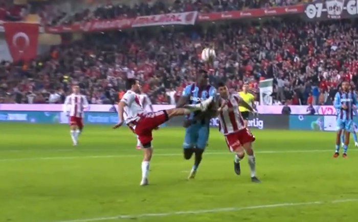 Trabzonspor ikinci penaltısını kazandı!- Trabzonspor