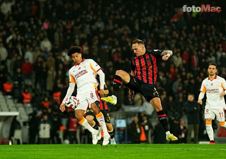 Usta yazardan Cimbom'un 2 yıldızına flaş eleştiri! "Galatasaray'ı 9 kişi oynattılar"- Trabzonspor
