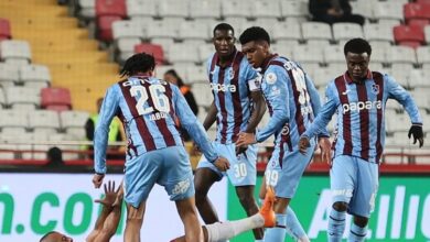 Usta yazardan Fırtına'nın 2 yıldızına eleştiri! "Bedenleri sahada akılları başka yerde"- Trabzonspor
