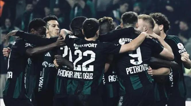 CANLI | Kocaelispor - Beşiktaş maçı Canlı Anlatım - Kocaeli - BJK maçı kadrosu, skoru ve istatistikleri- Trabzonspor