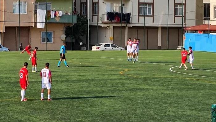 11 taklalık gol sevinci! Amatör futbolcu sosyal medyada gündem oldu 3 11 taklalık gol sevinci! Amatör futbolcu sosyal medyada gündem oldu