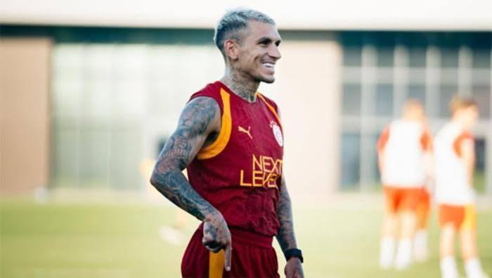 Aleksey Batrakov: 'Osimhen otobüse bindi, VIP koltuk onunmuş!' Galatasaray'ın yıldızından çarpıcı sözler... 3 Aleksey Batrakov: 'Osimhen otobüse bindi, VIP koltuk onunmuş!' Galatasaray'ın yıldızından çarpıcı sözler...