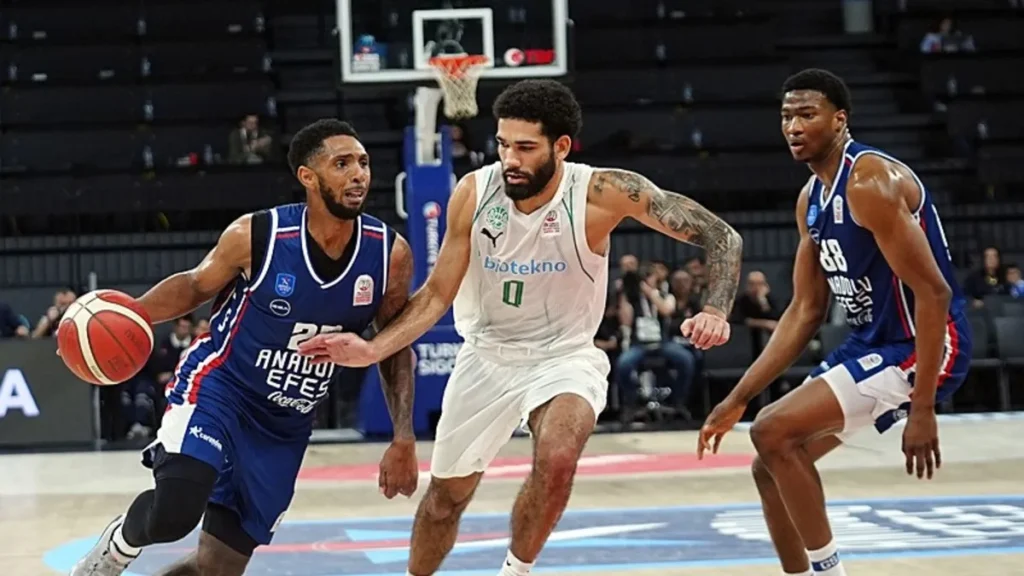anadolu-efes-zorlanmadi-fgQT3ayB.webp