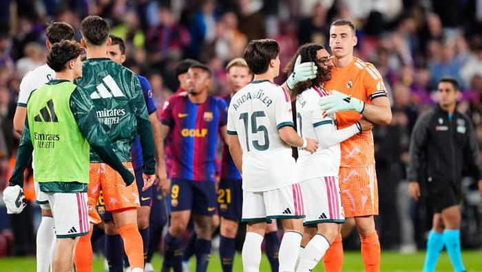 'Arda Güler bir alien' Barcelona-Real Madrid maçını tek kelimeyle özetledi: Avrupa'nın en iyisi 3 'Arda Güler bir alien' Barcelona-Real Madrid maçını tek kelimeyle özetledi: Avrupa'nın en iyisi
