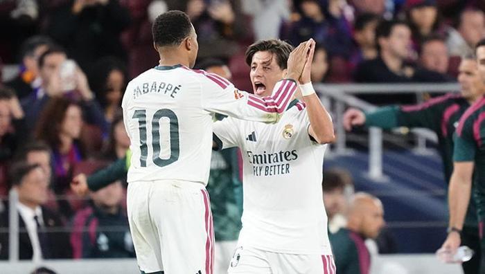 'Arda Güler bir alien' Barcelona-Real Madrid maçını tek kelimeyle özetledi: Avrupa'nın en iyisi 4 'Arda Güler bir alien' Barcelona-Real Madrid maçını tek kelimeyle özetledi: Avrupa'nın en iyisi