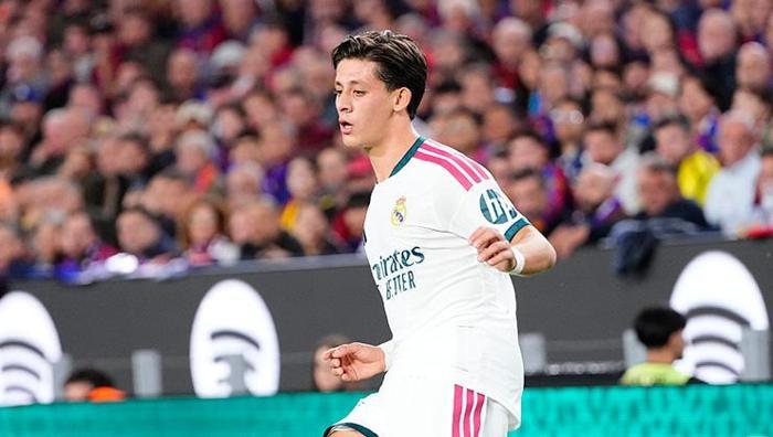 'Arda Güler bir alien' Barcelona-Real Madrid maçını tek kelimeyle özetledi: Avrupa'nın en iyisi 7 'Arda Güler bir alien' Barcelona-Real Madrid maçını tek kelimeyle özetledi: Avrupa'nın en iyisi