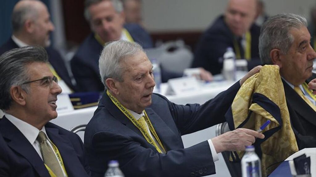 canli-aziz-yildirim-mayistan-sonra-yokum-fenerbahce-yuksek-divan-kurulu-toplantisinda-acikladi-TQMCUpr6.jpg