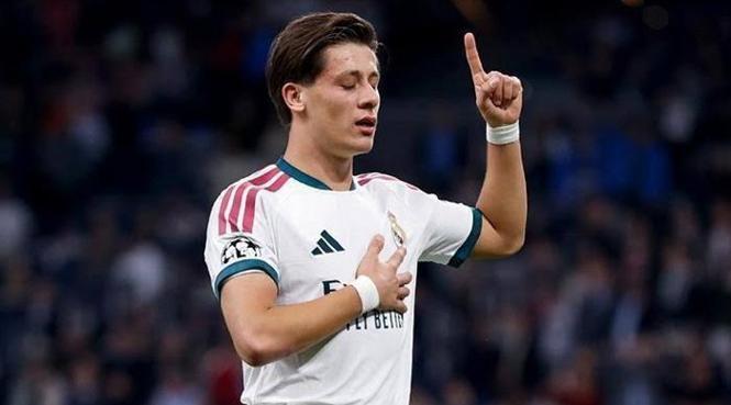 CANLI El Clasico'nun galibi Real Madrid! Mbappe'den 2 gol... Barcelona-Real Madrid maç sonucu: 1-2