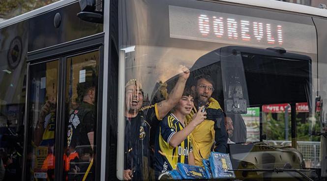 CANLI | Galatasaray - Fenerbahçe derbisi Canlı Anlatım - GS FB maçı kadroları, skoru ve istatistikleri