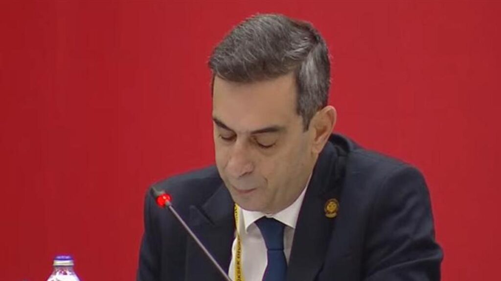 canli-sekip-mosturoglu-trajik-bir-tiyatro-ligin-sampiyonlari-belirlendi-fenerbahce-yuksek-divan-kurulu-toplantisi-dz6s3tM9.jpg