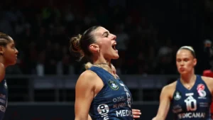 derbide-zafer-fenerbahcenin-8RYSLDmv.webp