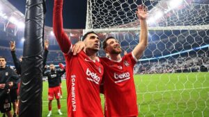 emirhan-topcuya-cifte-talip-besiktas-yonetimi-kararini-verdi-z1jdjF9h.jpg