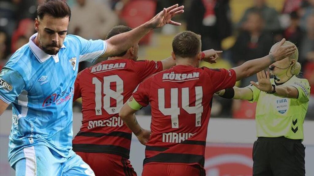 erzurumspor-gaziantepten-3-puanla-cikti-mac-sonucu-gaziantep-fk-erzurumspor-1-3-super-qs3TmPuF.jpg
