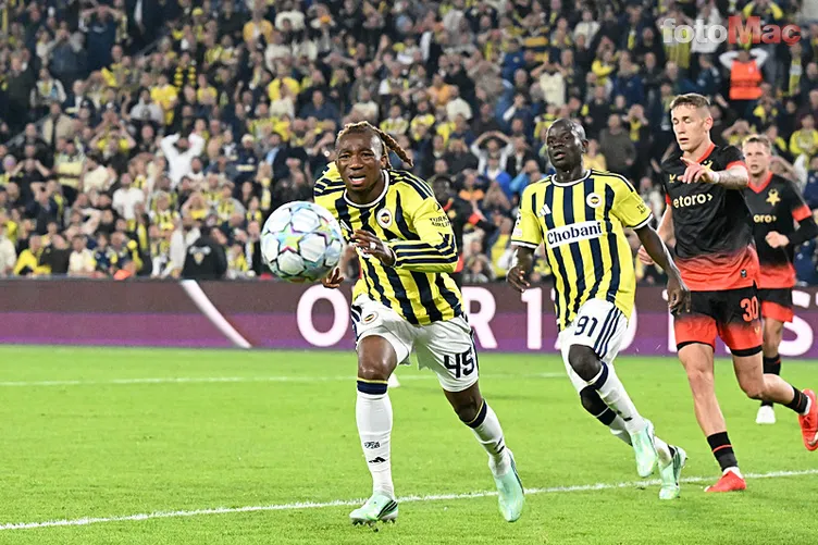 Fenerbahçe Başkanı Aziz Yıldırım çılgına döndü! Slavia Prag maçı sonrası...