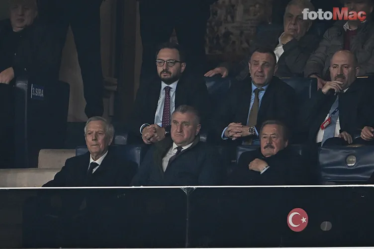 Fenerbahçe Başkanı Aziz Yıldırım çılgına döndü! Slavia Prag maçı sonrası...