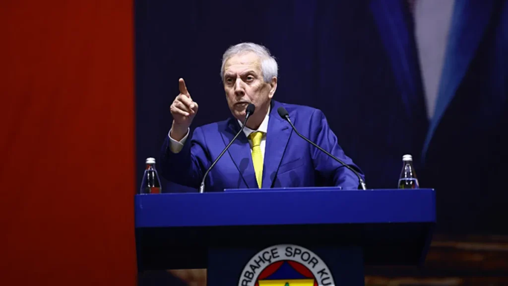 fenerbahce-baskani-aziz-yildirim-cilgina-dondu-slavia-prag-maci-sonrasi-HcOgEkl8.webp