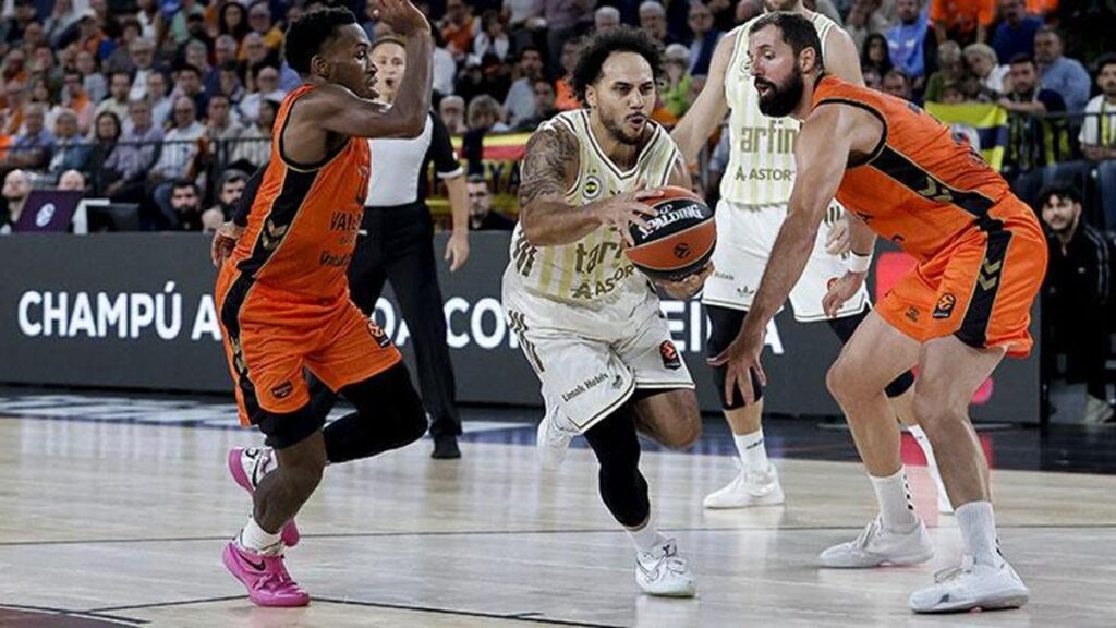 fenerbahce-firsat-tepti-valenciada-geri-donus-yarida-kaldi-ozet-valencia-basket-fenerbahce-tarfin-bsU5kOln.jpg