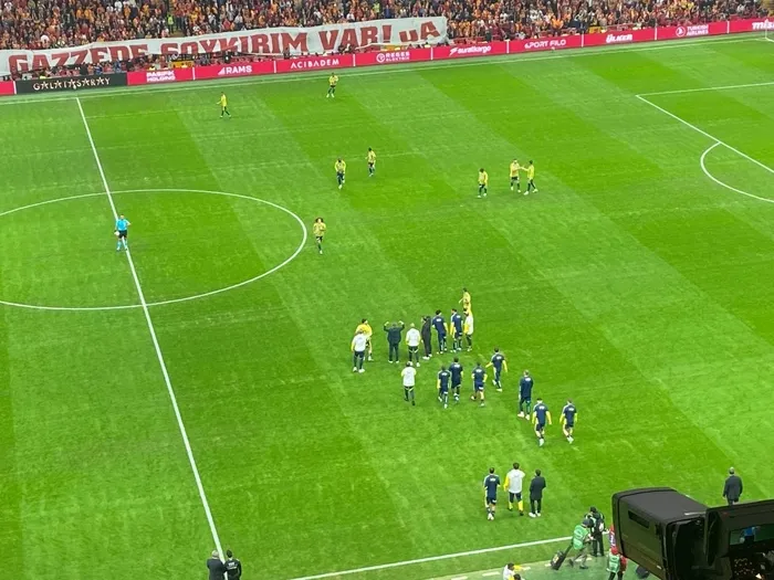 Fenerbahçe'de derbi öncesi son toplantı