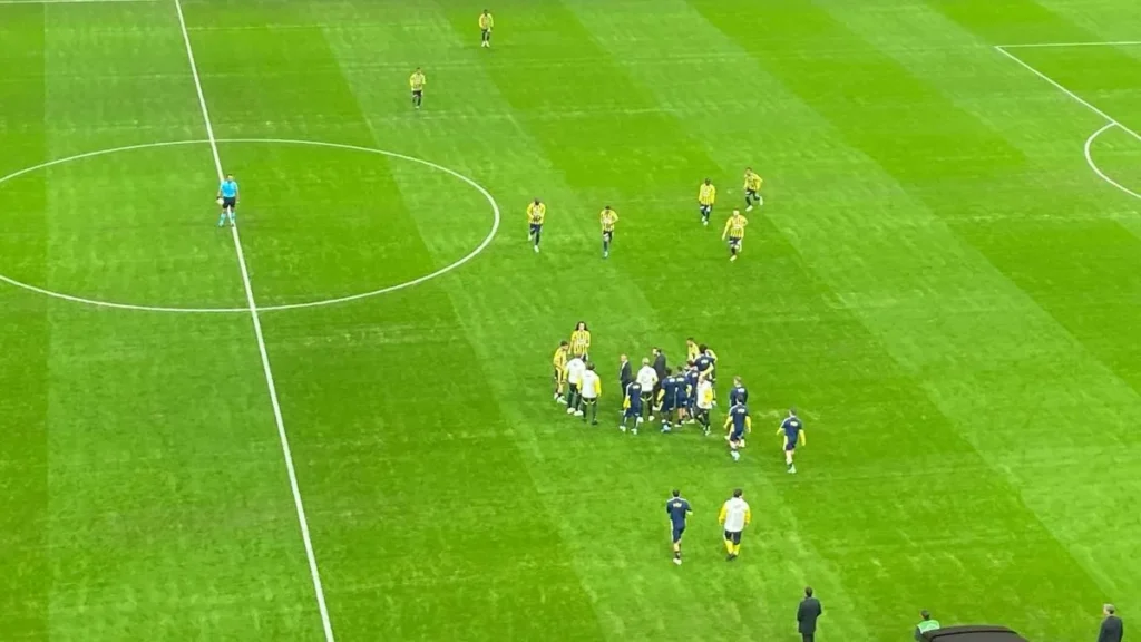 fenerbahcede-derbi-oncesi-son-toplanti-tXJwIyAO.webp