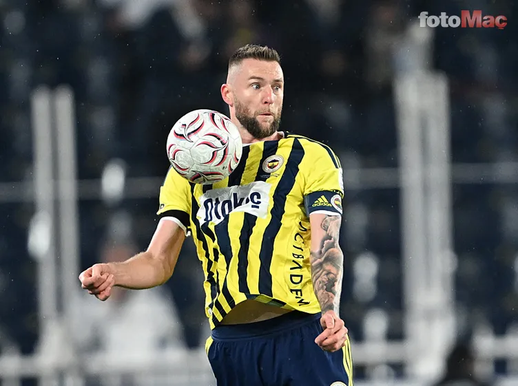 Fenerbahçe'de savunma belirsizliği! İsmail Kartal kime baht verecek?