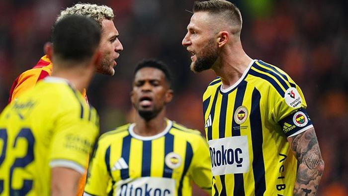 Fenerbahçeli Ederson derbi sonrası Sarı-Lacivertli camiaya seslendi: Çalışmaya, inanmaya devam etmeliyiz 2 Fenerbahçeli Ederson derbi sonrası Sarı-Lacivertli camiaya seslendi: Çalışmaya, inanmaya devam etmeliyiz