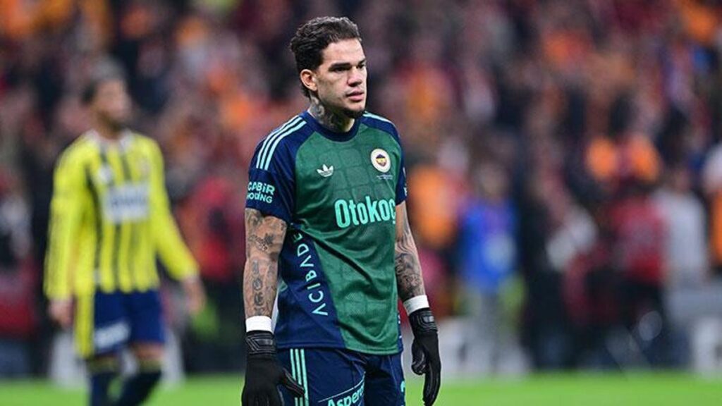 fenerbahceli-ederson-derbi-sonrasi-sari-lacivertli-camiaya-seslendi-calismaya-inanmaya-devam-etmeliyiz-CjD5dBc5.jpg
