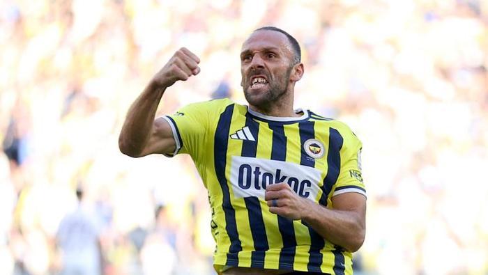 Fenerbahçe'nin yıldızı Vedat Muriqi'den Galatasaray derbisi sözleri! 'Bir adım öndeyiz'