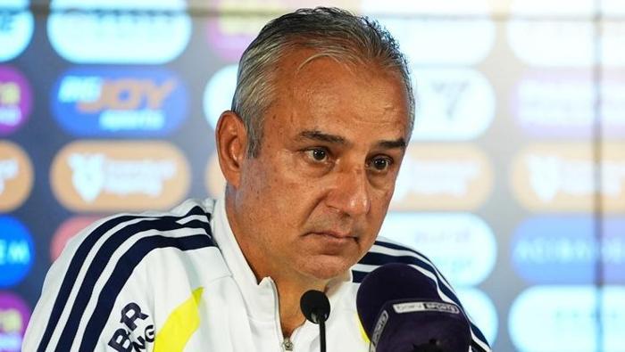 Fenerbahçe'ye derbi mağlubiyeti sonrası sert eleştiriler: 'Bu dikiş tutmaz' | 'Yarışta zor kalır'
