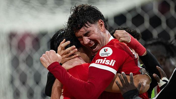 ‘Futbol olarak beklentilerden uzak’ Spor yazarları Beşiktaş-Başakşehir maçını yorumladı