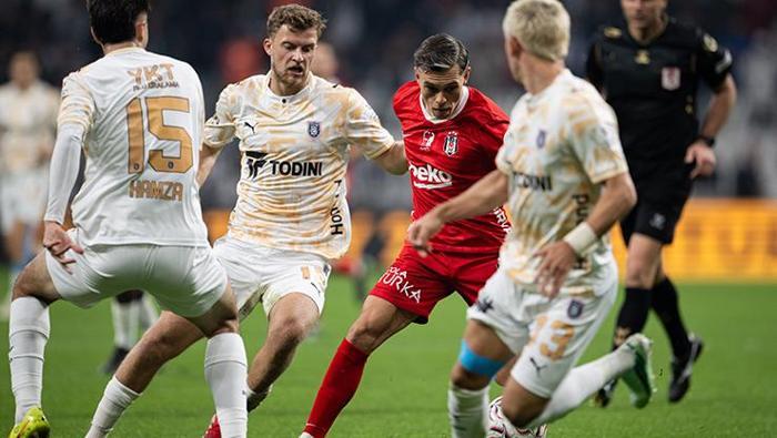 ‘Futbol olarak beklentilerden uzak’ Spor yazarları Beşiktaş-Başakşehir maçını yorumladı