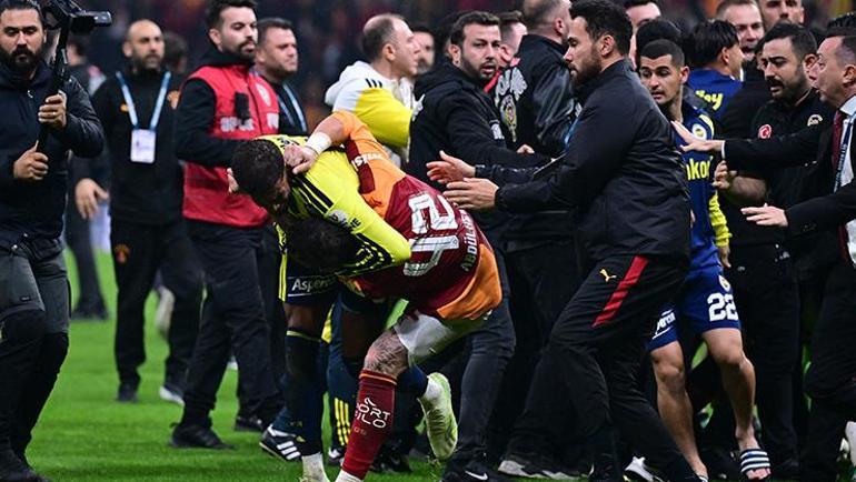 Galatasaray-Fenerbahçe derbisinin faturası ağır olabilir! Abdülkerim Bardakcı ve Archie Brown PFDK'ya sevk edildi