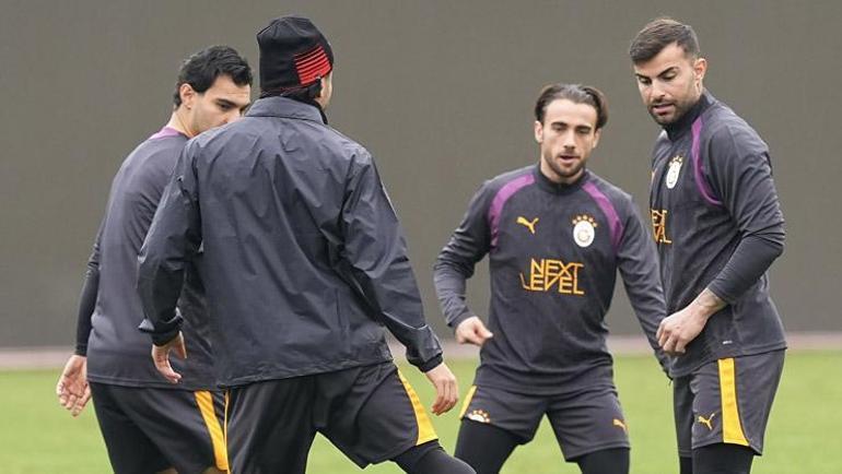Galatasaray'da Okan Buruk'tan derbiye özel plan! Osimhen detayı... 2 Galatasaray'da Okan Buruk'tan derbiye özel plan! Osimhen detayı...